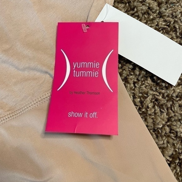 NWT Yummie Tummie by Heather Johnson medium nude 3 panel shaping tank. - Picture 2 of 9